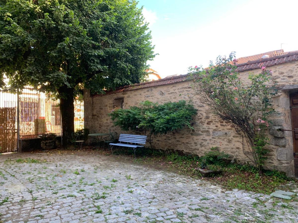La Cour Pavee, T2 Lumineux, Cosy, Confort 55 M2 Saint-Léonard-de-Noblat Exterior photo